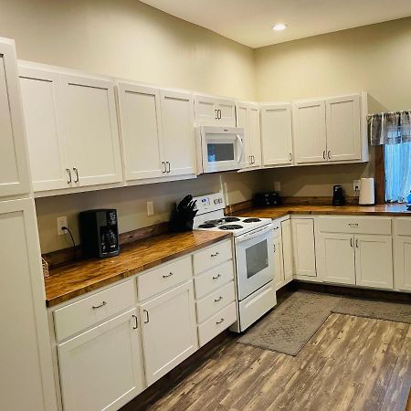 Modern Farmhouse 3 Bed, 2 Bath Apartment, Sleeps 7, Lots Of Space, Steps To Downtown, Honeywell & Eagles Theater Wabash Exterior foto