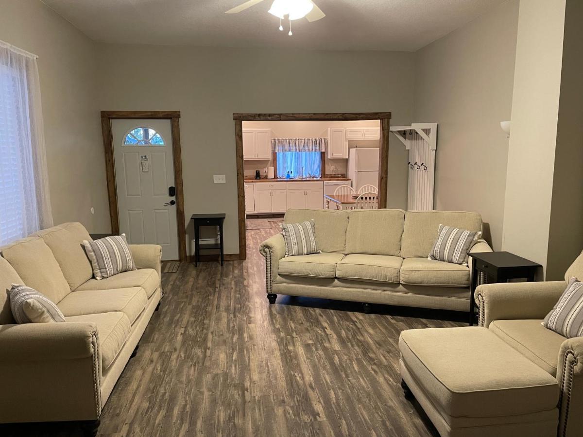 Modern Farmhouse 3 Bed, 2 Bath Apartment, Sleeps 7, Lots Of Space, Steps To Downtown, Honeywell & Eagles Theater Wabash Exterior foto